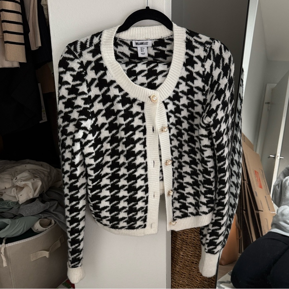 Women's Black & White Houndstooth Cardigan Sweater